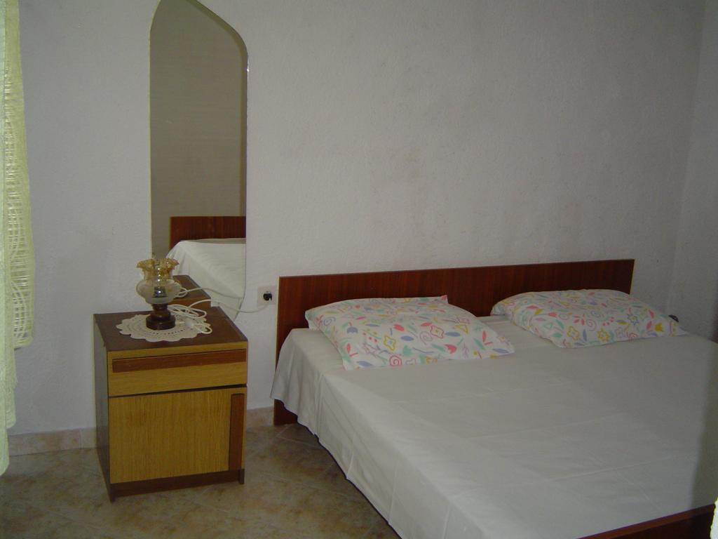Apartmani Lukin Betina  Exterior photo
