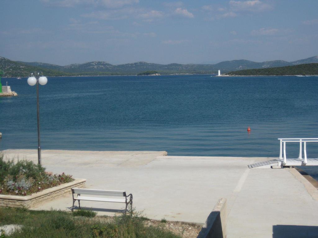 Apartmani Lukin Betina  Exterior photo